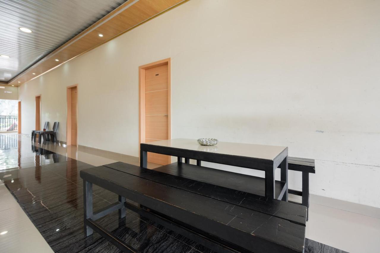 Reddoorz Syariah Near Minangkabau International Aiport Hotel Padang  Exterior photo