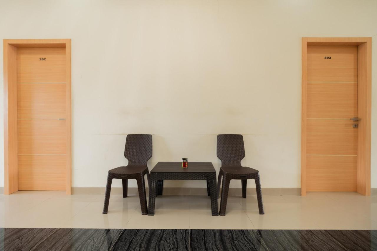 Reddoorz Syariah Near Minangkabau International Aiport Hotel Padang  Exterior photo