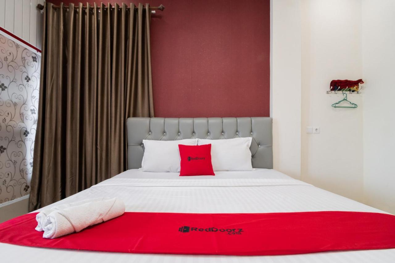Reddoorz Syariah Near Minangkabau International Aiport Hotel Padang  Exterior photo