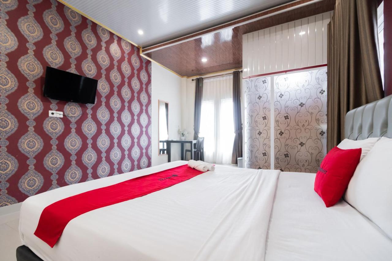 Reddoorz Syariah Near Minangkabau International Aiport Hotel Padang  Exterior photo
